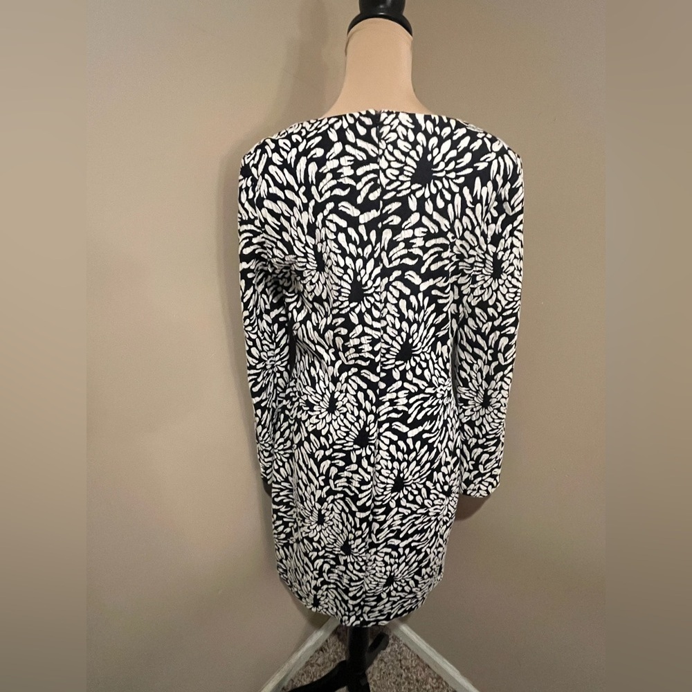 Badgley Mischka Black & White Floral Long Sleeve Dress, size 14 - Picture 2 of 6